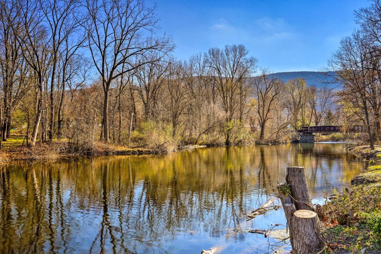 Charming Beacon Apt With Fire Pit Near Hiking! Екстериор снимка